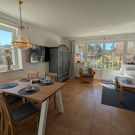 Haus Wikinger * בורן