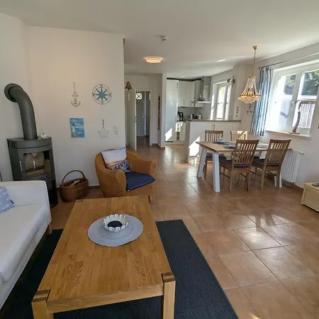 Haus Wikinger בית נופש בורן